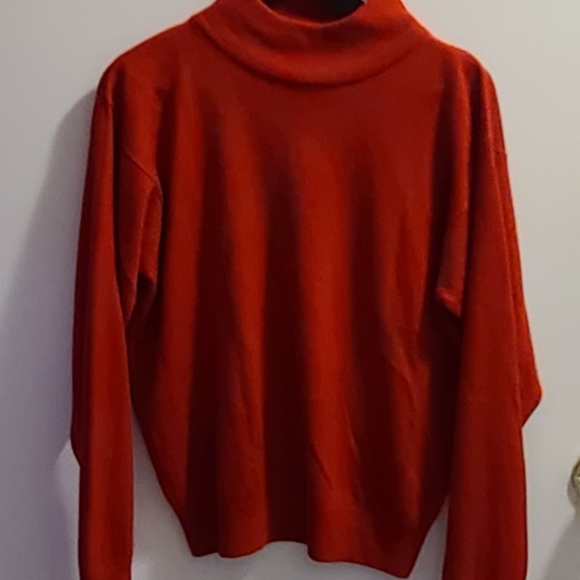 ⚡2/$20VGUC- Red mock turtleneck sweater - Picture 10 of 11